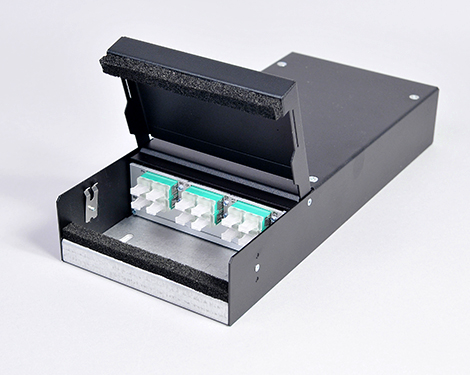 Consolidation Box, Stahl, 24 x LCPC, 50/125µm OM3 (6xLCPC quad)