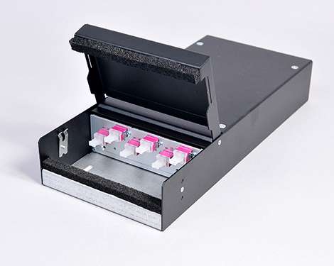Consolidation Box, Stahl, 12 x LCPC, 50/125µm OM4 (6xLCPC duplex)