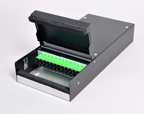 Consolidation Box, Stahl, 12 x E2000APC, 9/125µm, H&S