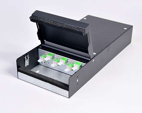 Consolidation Box, Stahl, 6 x LCAPC, 9/125µm (3xLCAPC duplex)