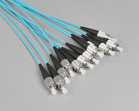 Steckermontage Breakout, 2.0mm, 12 x FCPC, 50/125µm OM3