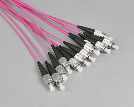 Steckermontage Breakout, 1.4mm, 24 x FCPC, 50/125µm OM4