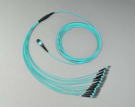 Fanout, MTP®/MPO male-8xLCPC, 50/125µm OM3, 7.5m