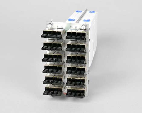 Einschubmodul 14TE, 48 x E2000PC, 50/125µm OM3 (24 x E2000PC Compact) H&S