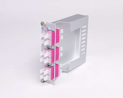 Einschubmodul 7TE, 24 x LCPC, OM4, mit Überlängenfach (6xLCPC quad)